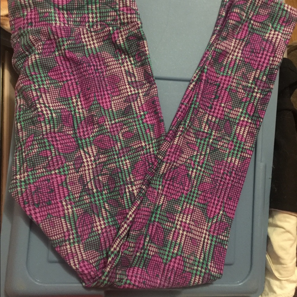 Purple paid and floral TC LuLaRoe leggings!